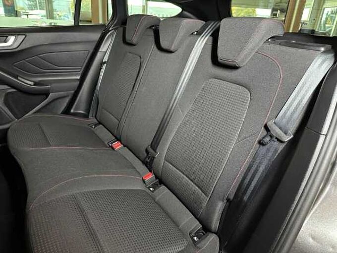 Ford Focus Turnier ST-Line+Automatik+AHK+PDC+Navi