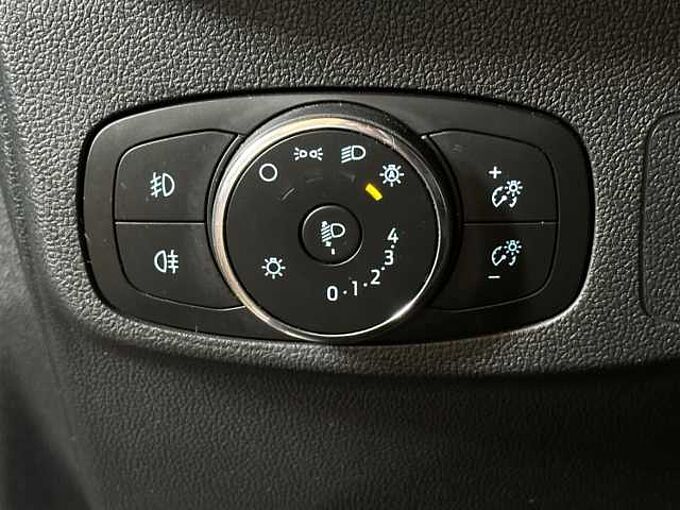 Ford Focus Turnier ST-Line+Automatik+AHK+PDC+Navi