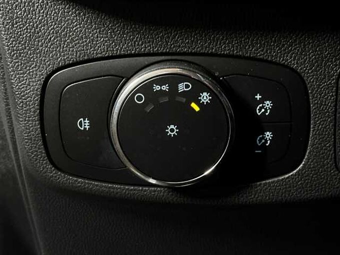 Ford Focus Titanium X+5J. Garantie*+Automatik+B&O 