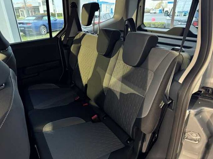 Ford Tourneo Courier BEV Titanium   Tempomat-adaptiv+KeyFree+Navi 