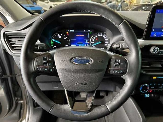 Ford Kuga Cool&Connect+Automatik+AHK+PDC+Winter-P.