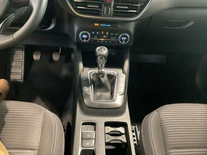 Ford Kuga Titanium Winter-P, R&Uuml;CKF. NAVI. PDC. Allwetterreifen 