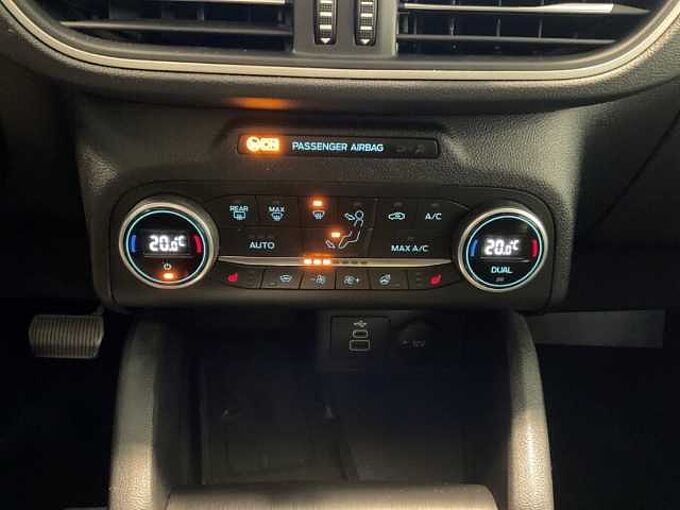 Ford Kuga Plug-In Hybrid Cool & Connect PDC. NAVI. Sitzheizung