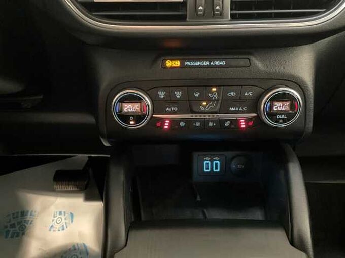 Ford Kuga Plug-In Hybrid Vignale elektr AHK. NAVI. R&Uuml;CKF. Winter-P 