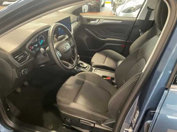 Ford Focus Turnier Titanium 4J Garantie. R&Uuml;CKF. NAVI. PDC 