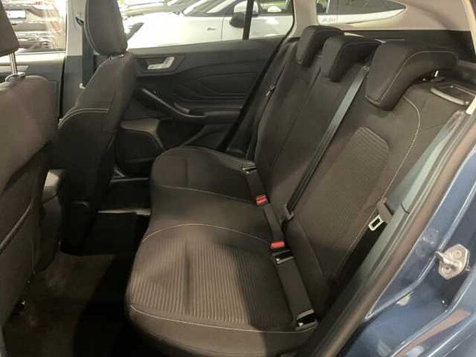 Ford Focus Turnier Titanium 4J Garantie. R&Uuml;CKF. NAVI. PDC 