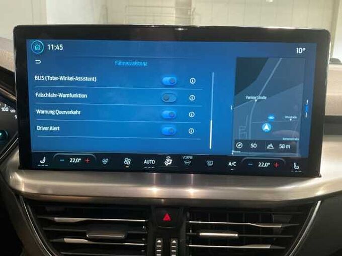 Ford Focus Turnier Titanium 4J Garantie. R&Uuml;CKF. NAVI. PDC 