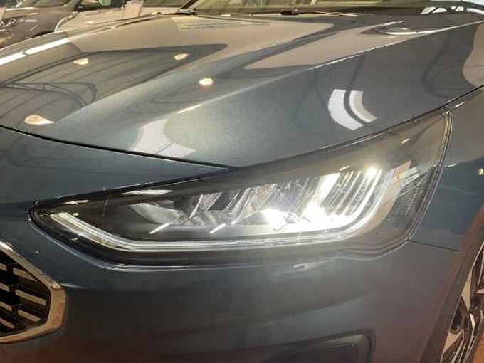 Ford Focus Turnier Titanium 4J Garantie. R&Uuml;CKF. NAVI. PDC 