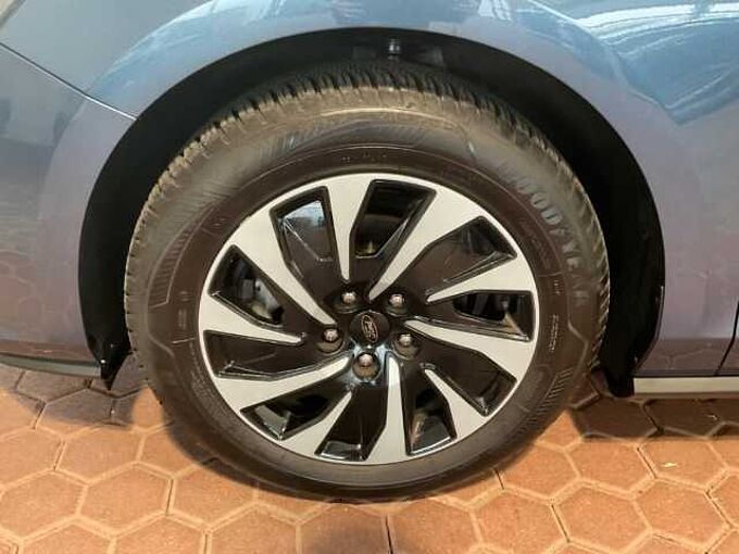 Ford Focus Turnier Titanium 4J Garantie. R&Uuml;CKF. NAVI. PDC 