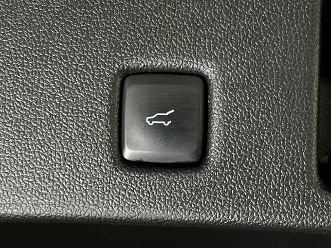 Ford Kuga ST-Line X+Pano+AHK+Head-Up+B&O+Key-Free