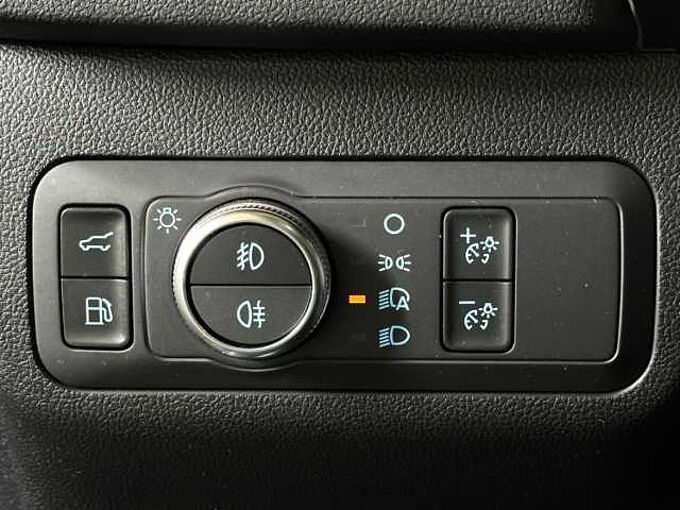 Ford Kuga ST-Line X+Pano+AHK+Head-Up+B&O+Key-Free