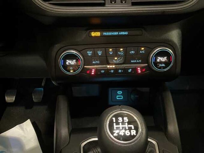 Ford Focus Turnier Titanium R&Uuml;CKF. PDC.  Winter-P 