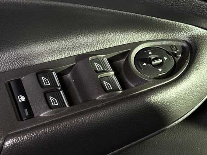 Ford Kuga Titanium+Kamera+Navi+Key-Free+Winter-P. 