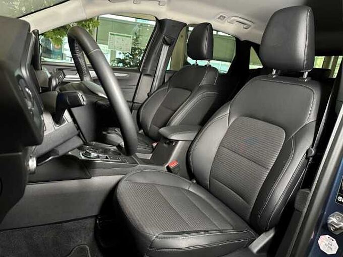 Ford Kuga Titanium X+Automatik+AHK+Kamera+B&O+Navi 