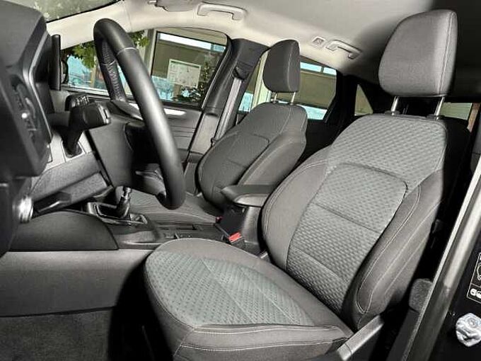 Ford Kuga Cool&Connect+PDC+Navi+Winter-P.+Tempo 