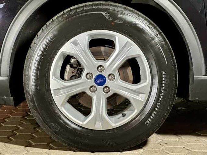 Ford Kuga Cool&Connect+PDC+Navi+Winter-P.+Tempo 