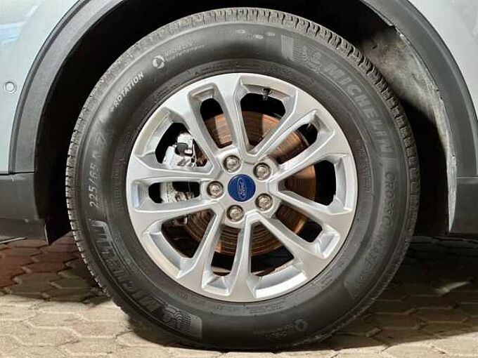 Ford Kuga Titanium+Automatik+Kamera+Key-Free+Navi 