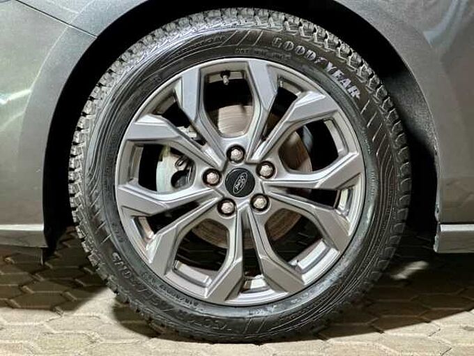 Ford Focus ST-Line+Kamera+Navi+Winter-P.+Tempo 