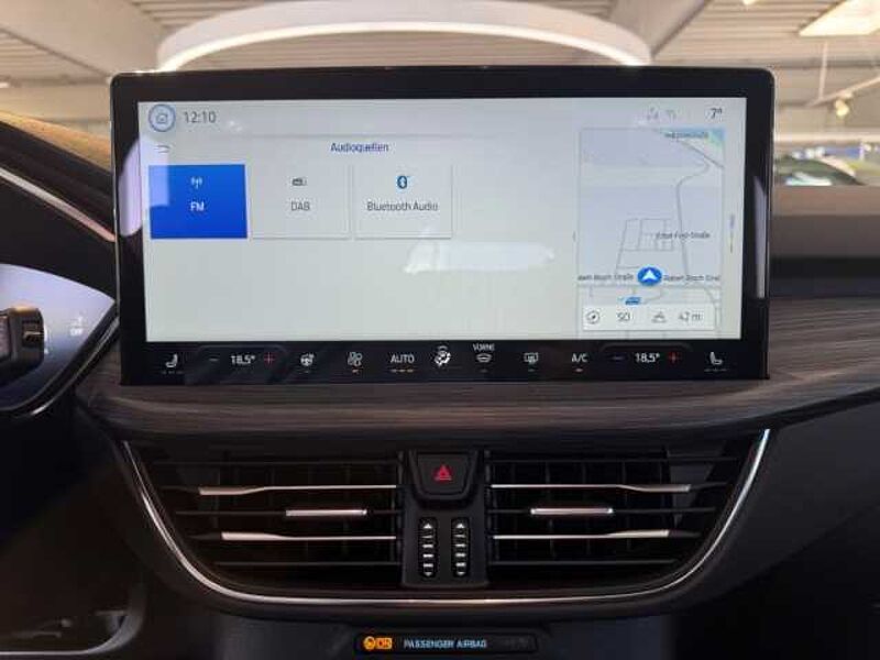 Ford Kuga FHEV Active Key-Free-System+Rückfahrkamera+LED-Scheinwerfer FHEV Active Key-Free-System+Rückfahrkamera+LED-Scheinwerfer