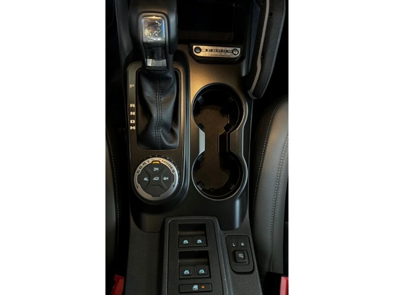 Ford Bronco Outer Banks 4x4 KeyFree+Diff. +360°Kamera+B&O+LED+Navi Outer Banks 4x4 LED+Differential+360°+B&O+KeyFree+Navi