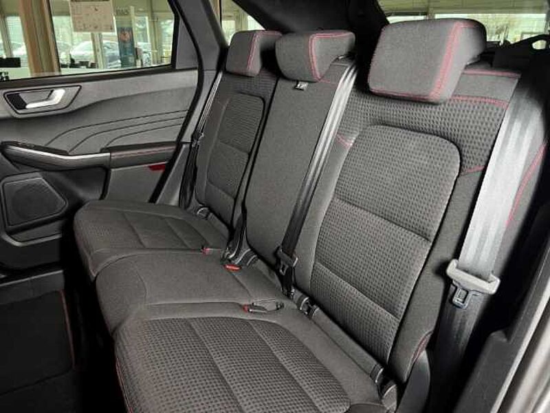 Ford Kuga ST-Line+Automatik+Navi+LED+Key-Free+PDC ST-Line+Automatik+Navi+LED+Key-Free+PDC