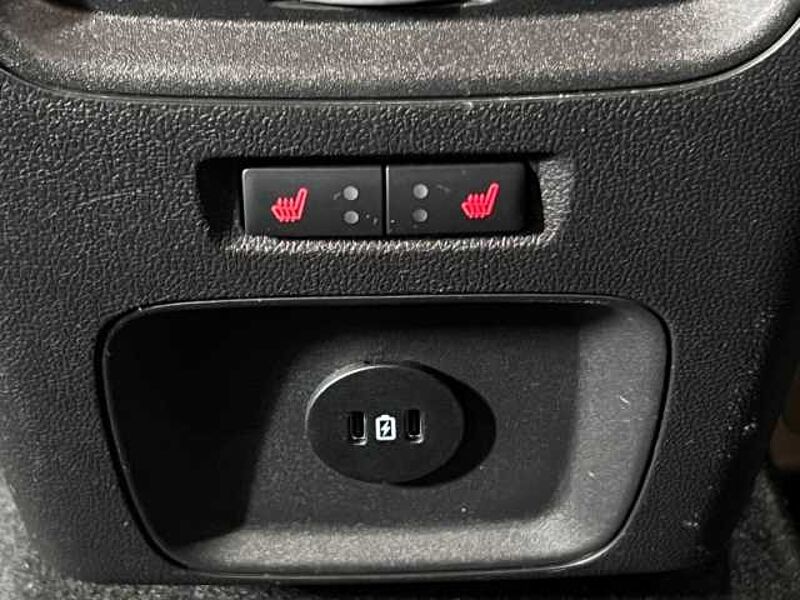 Ford Kuga ST-Line+Automatik+Navi+LED+Key-Free+PDC ST-Line+Automatik+Navi+LED+Key-Free+PDC