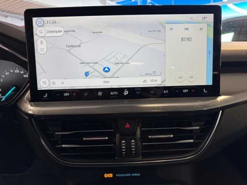 Ford Focus Titanium Turnier Automatik+Rückfahrkamera+Navi+Tempomat Titanium Turnier Automatik+Rückfahrkamera+Navi+Tempomat