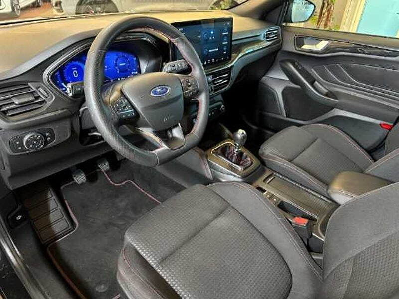 Ford Focus Turnier ST-Line X+AHK+Navi+Kamera+Key-Free