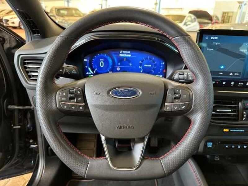 Ford Focus Turnier ST-Line X+AHK+Navi+Kamera+Key-Free