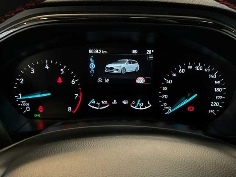 Ford Focus ST-Line+LED+Kamera+Head-UP+Navi+Keyless GO