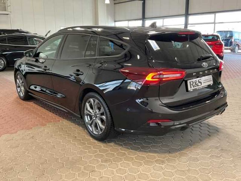 Ford Focus ST-Line+LED+Kamera+Head-UP+Navi+Keyless GO