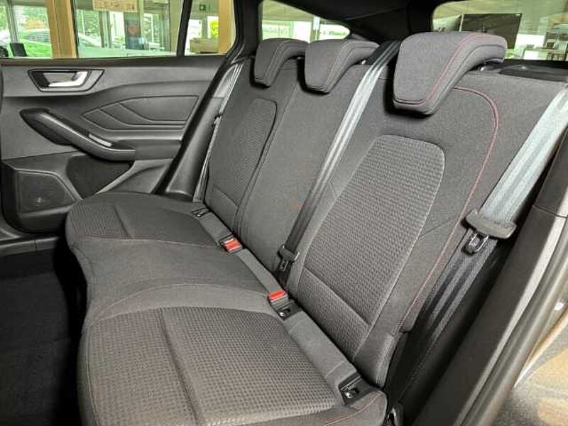 Ford Focus Turnier ST-Line+Navi+PDC+Key-Free+Klima