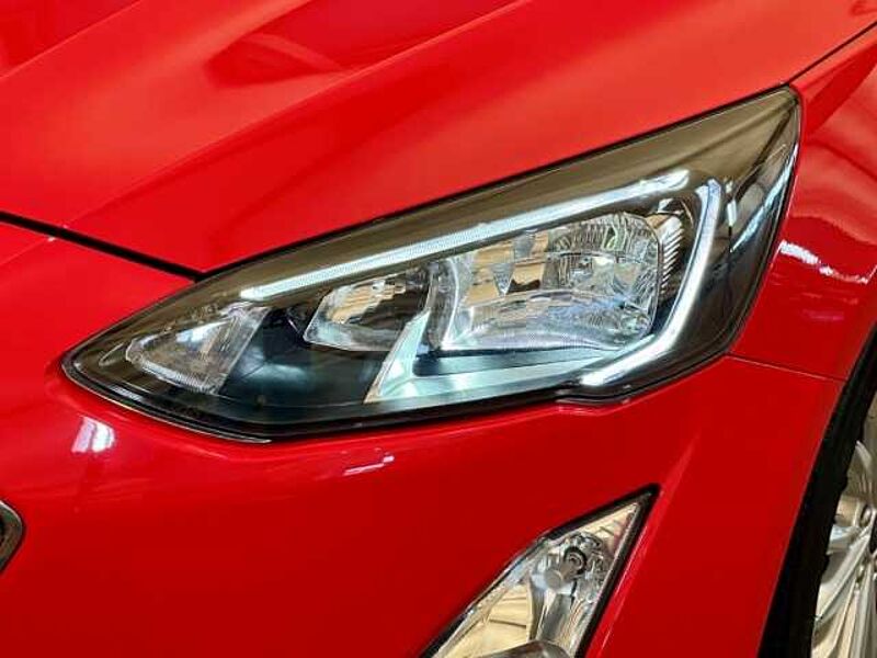 Ford Focus Titanium+Automatik+Navi+Kamera+Key-Free