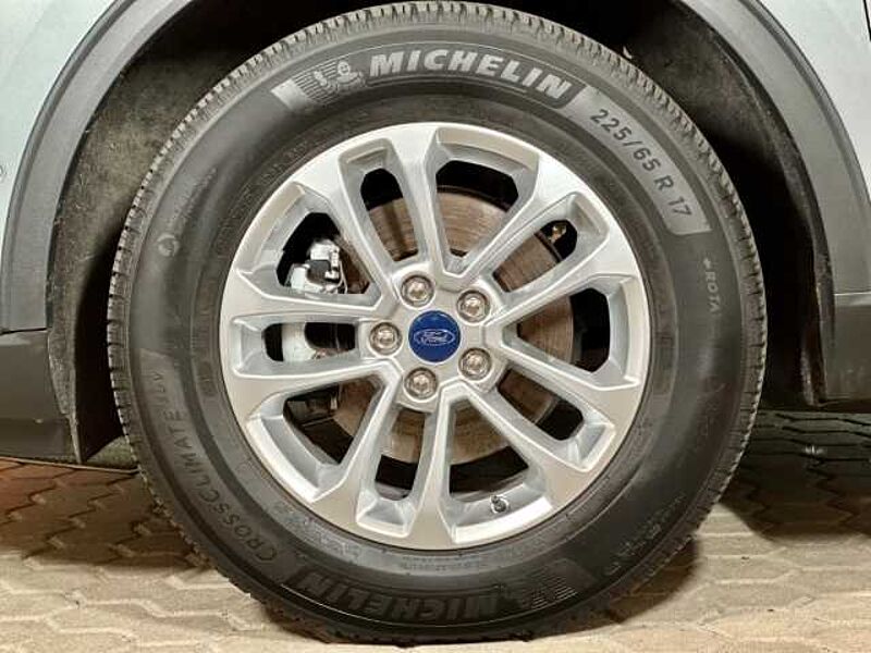 Ford Kuga Titanium+Automatik+Navi+Kamera+Key-Free