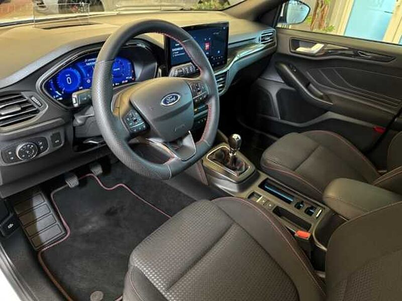 Ford Focus Turnier ST-Line X+Kamera+Head-Up+Key-Free