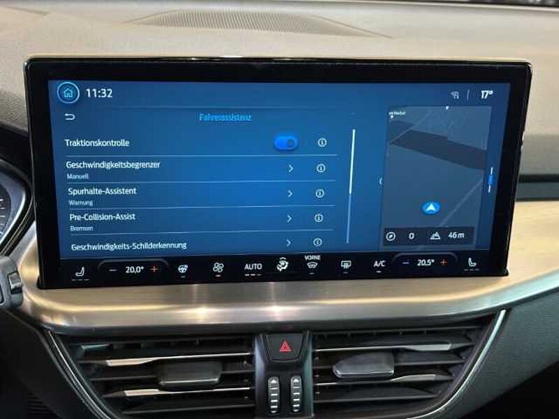 Ford Focus Titanium+*Facelift*+Navi+Klima+Tempo