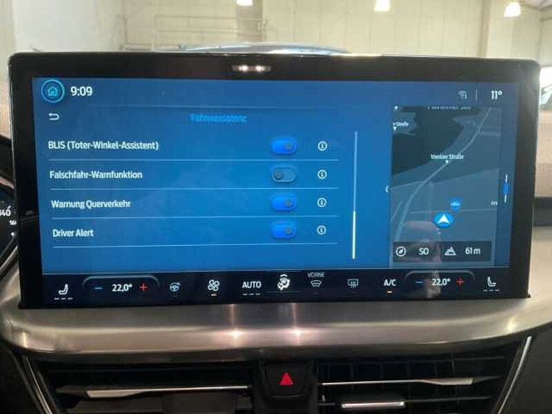 Ford Focus Titanium+Navi+LED+Kamera+KeylessGO+Sitzheizung