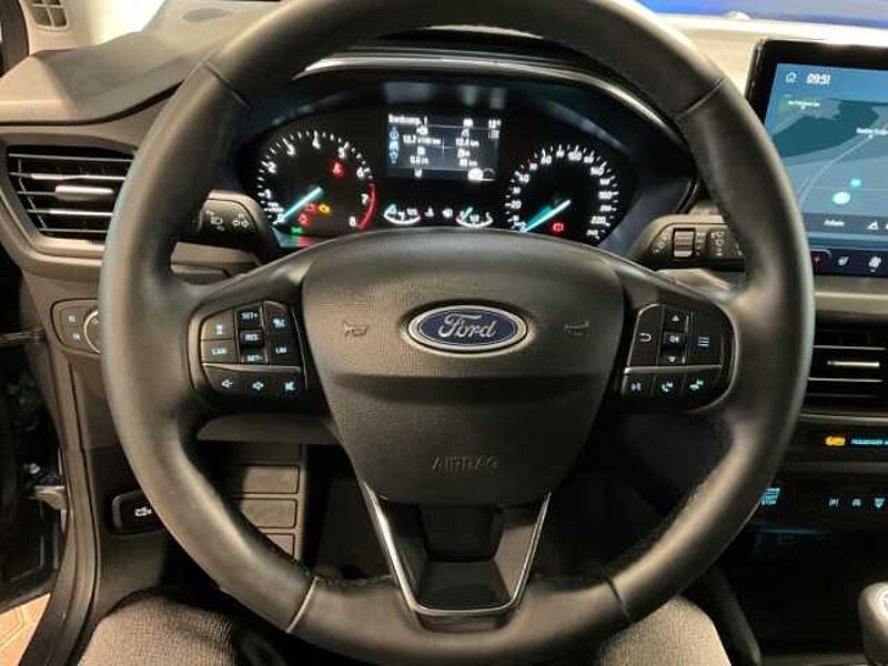Ford Focus Titanium+Navi+LED+Kamera+KeylessGO+Sitzheizung