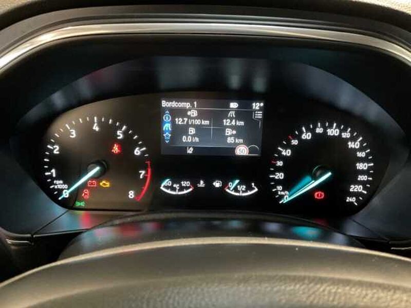 Ford Focus Titanium+Navi+LED+Kamera+KeylessGO+Sitzheizung