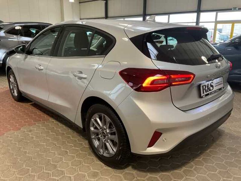 Ford Focus Titanium Winter-P. RÜCKF. PDC. NAVI. Allwetterreifen