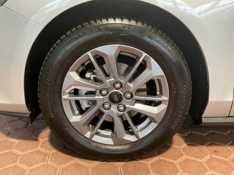 Ford Focus Titanium Winter-P. RÜCKF. PDC. NAVI. Allwetterreifen