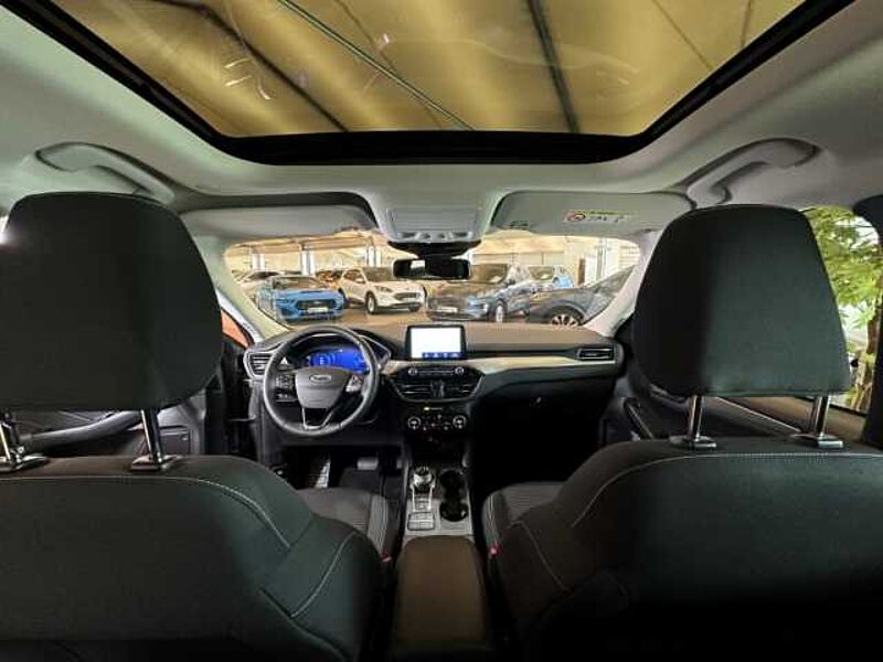 Ford Kuga Titanium+Automatik+AHK+Pano+Head-Up+Kamera