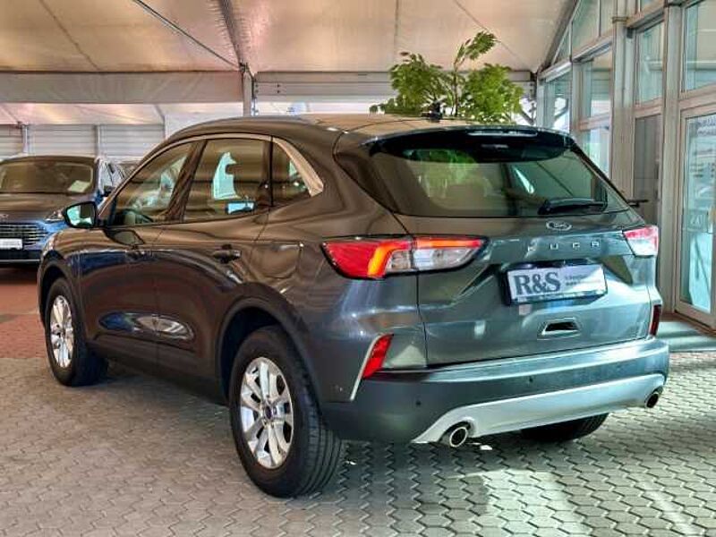 Ford Kuga Titanium+Automatik+AHK+Pano+Head-Up+Kamera