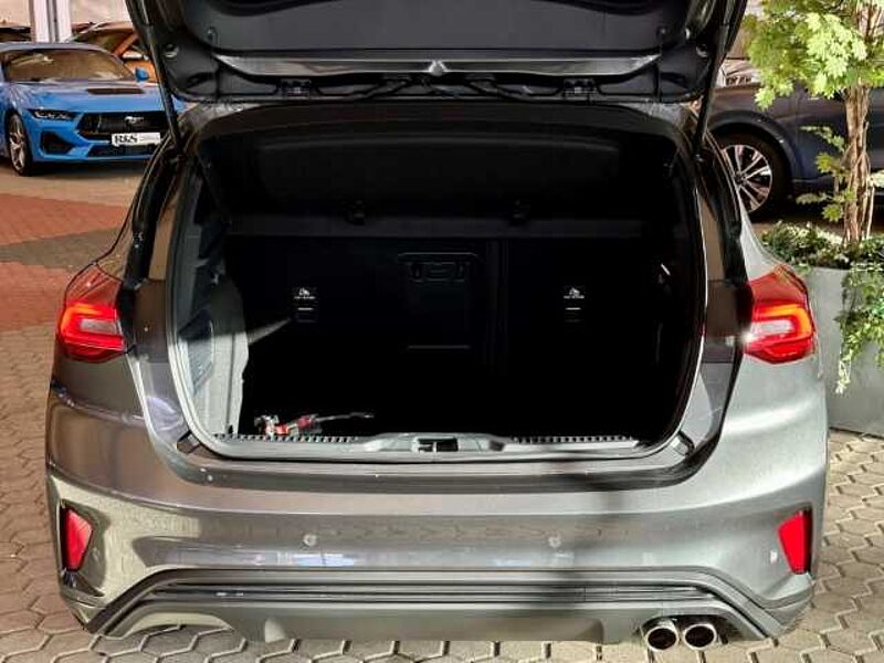 Ford Focus ST-Line X+Automatik+AHK+B&O+Kamera+Navi