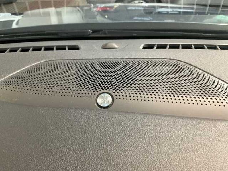 Ford Kuga Plug-In Hybrid Vignale PDC. RÜCKF. NAVI. Winter-P