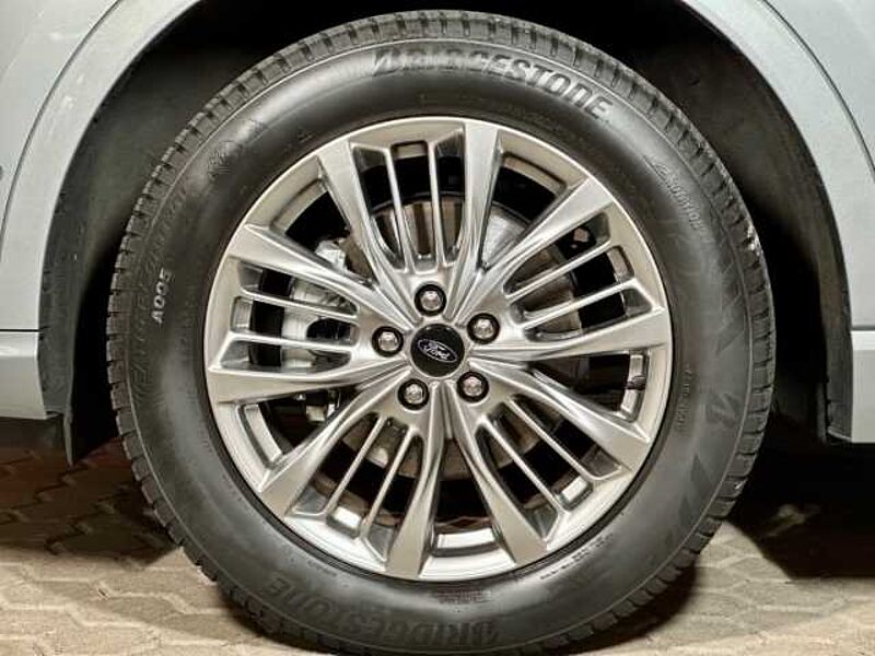 Ford Kuga Vignale+Pano+AHK+B&O+Head-Up+Key-Free