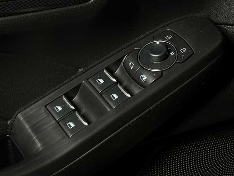 Ford Kuga ST-Line+5 J. Garantie*+Allrad+Kamera+BLIS