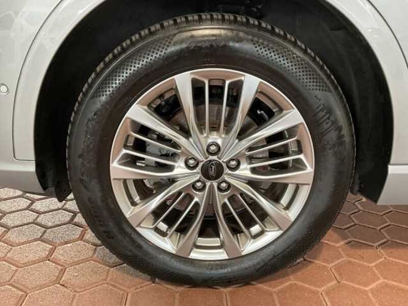 Ford Kuga Plug-In Hybrid Vignale NAVI. PDC. RÜCKF. Sitzheizung