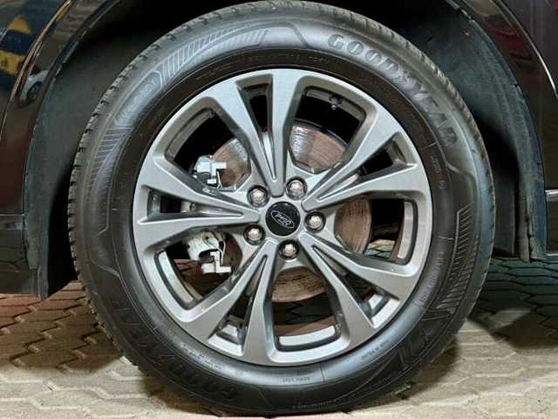 Ford Kuga ST-Line+Allrad+Pano+AHK+Key-Free+Kamera