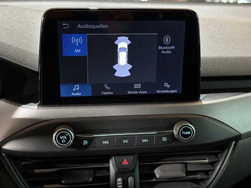 Ford Focus Cool&Connect+Parklpilot+Winter-P. +Tempo